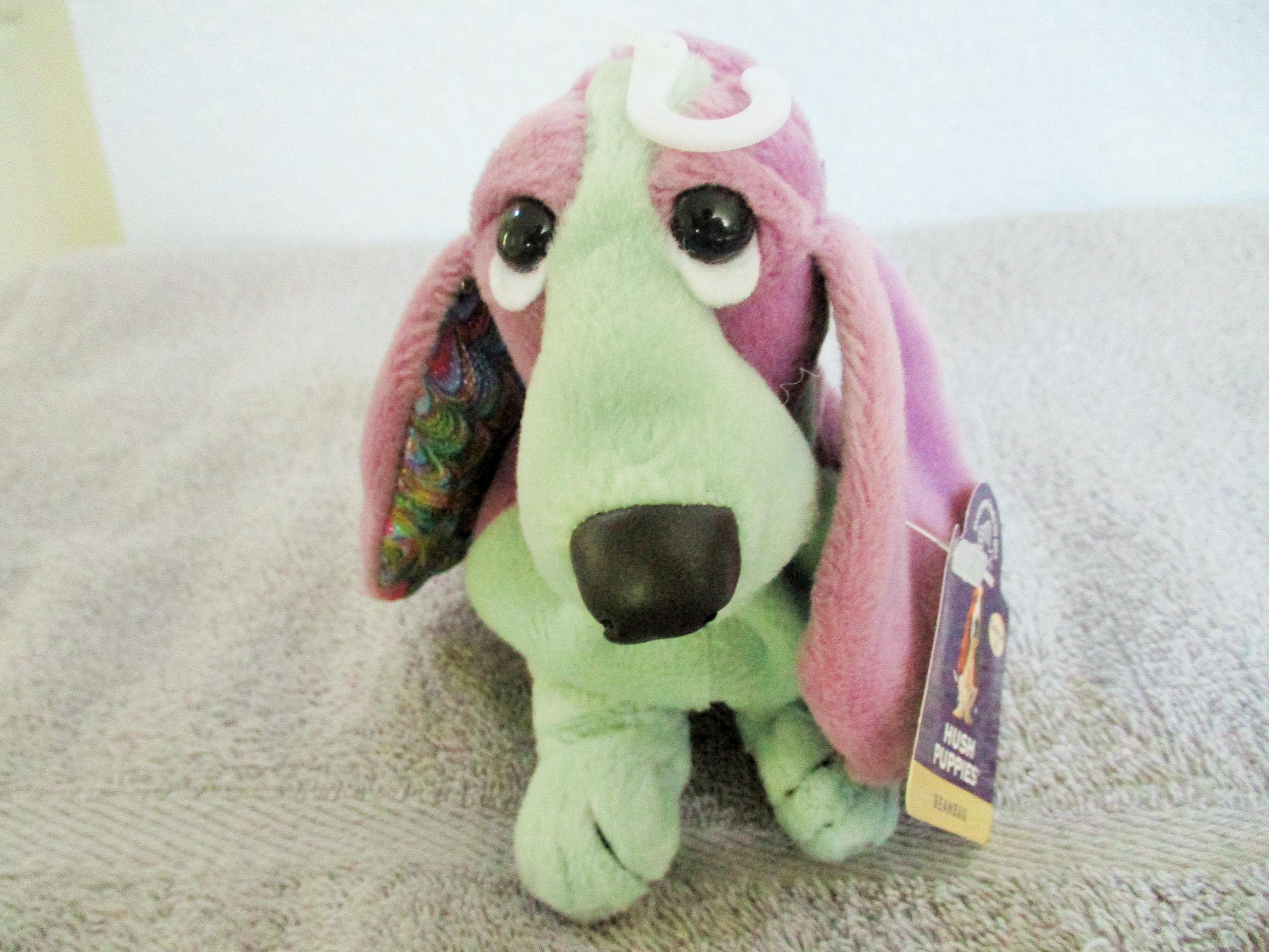 Adorable Vintage Hush Puppies Made by Applause, Part of  display picture 3
