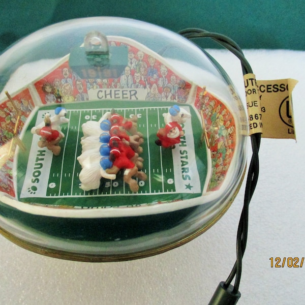 Hallmark Artist Favorites Signed "Artic Dome" Magic Blinking Lights And Motion/Huddle Moves Across Field And Santa Is The Quarterback/NIB!