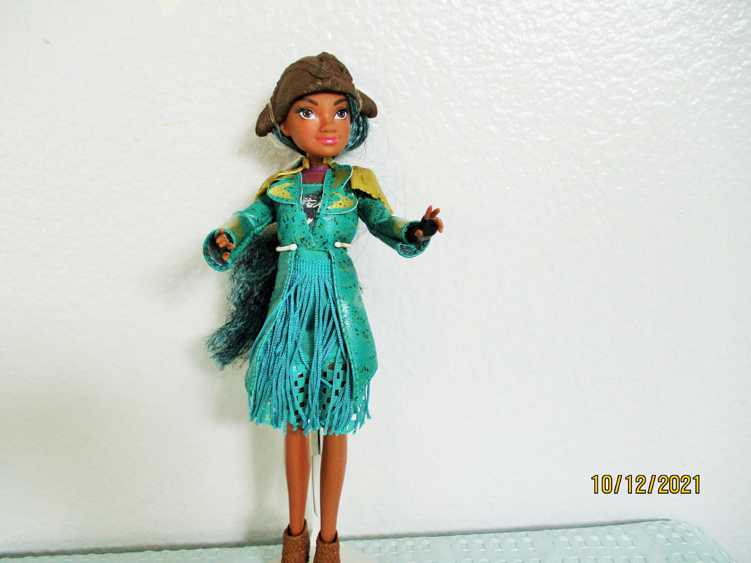 Buy Disney Descendants Uma Fashion Doll, Disney Descendants Dolls UK
