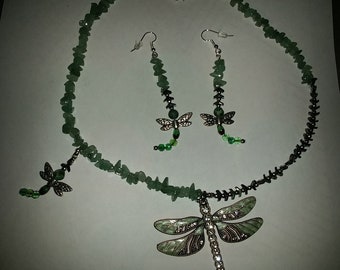 Dragonflies & Aventurine Stones Necklace and Earrings Set