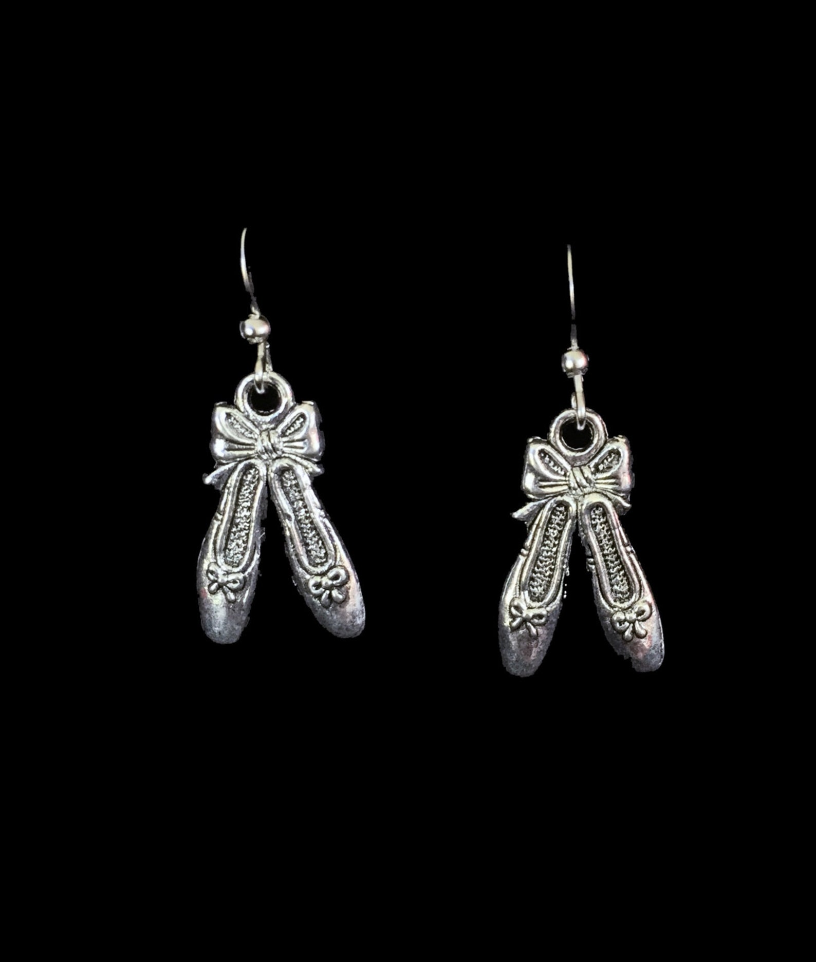 ballet slipper dangle earrings ballerina dancing shoes hook earring antique silver jewelry fashion jewelry dance jewelry dancer