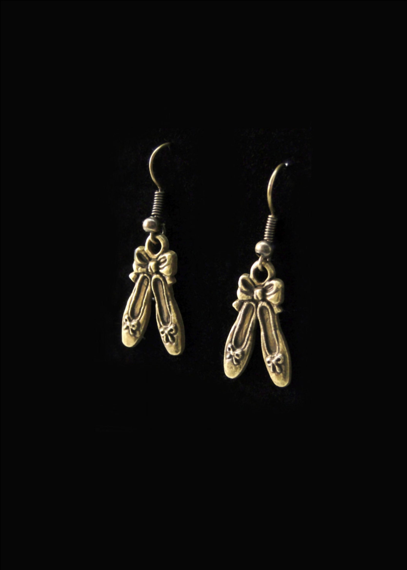 ballet slipper dangle earrings ballerina dancing shoes hook earring antique brass jewelry fashion jewelry dance jewelry dancer g