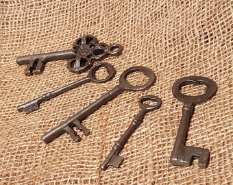 Cast Iron decorative Keys (set of 5)