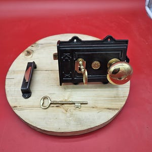 Davenport Rim Lock and Brass cast iron Door Knob set with Polished Solid Brass