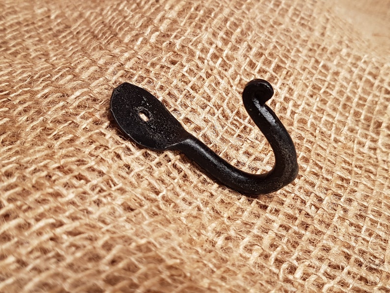 Penny End hook image 4