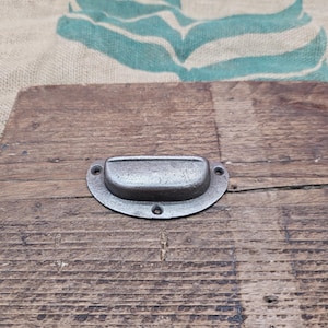 Round Lipped Cup Pull Handle Antique Iron