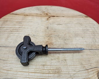 Single 'screw-in' cast iron Pulley Wheel