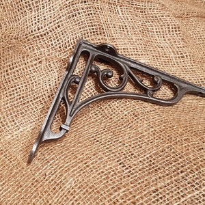 Vintage Antique Iron 7 x 8 Shelf Bracket image 2