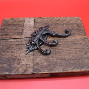 Triple Swivel Hook ALEXANDRA Cast Antique Iron 150mm