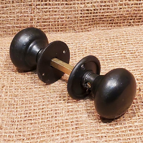 Door Knob Set - The Cottage Bun - Black