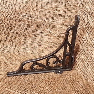 Vintage Antique Iron 7 x 8 Shelf Bracket image 3