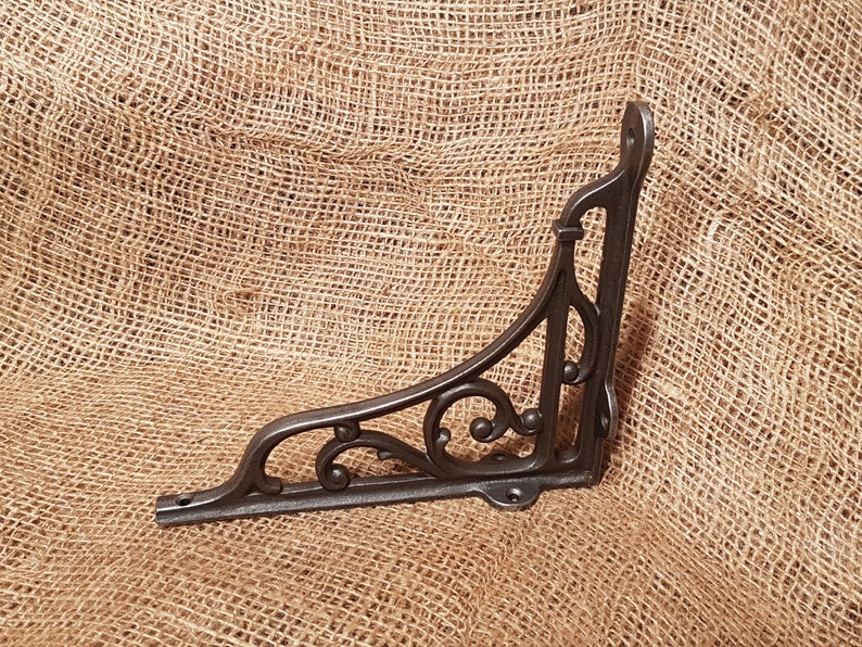 Vintage Antique Iron 7 x 8 Shelf Bracket image 3