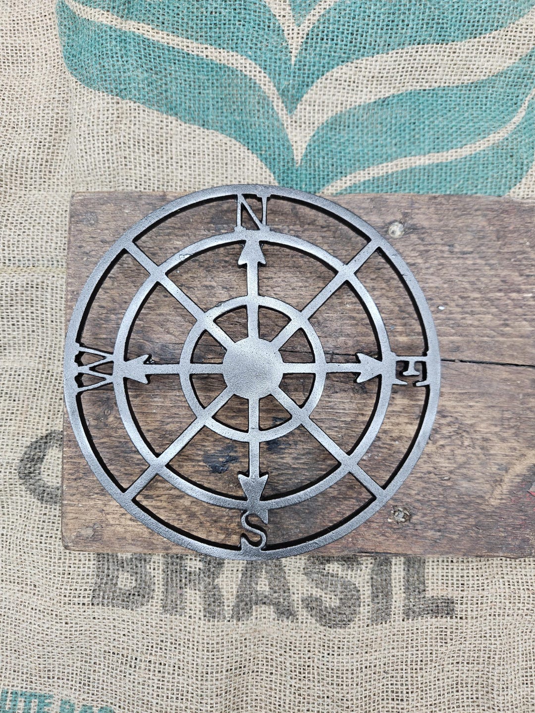 Compass Pot Metal Trivet - Pot Stand - Air Brick, Cast Iron Circular Compass - 8
