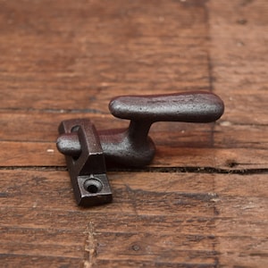 Cupboard Swivel Tee Catch Bolt Cast