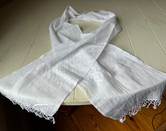 Handwoven White Cotton Scarf: Guatemalan Pikb’il Weave