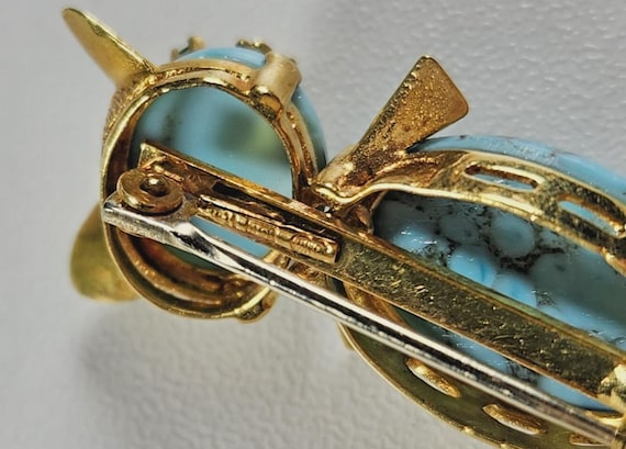 Vintage Unoaerre Italian 18k Gold Cat Brooch: Tur… - image 9