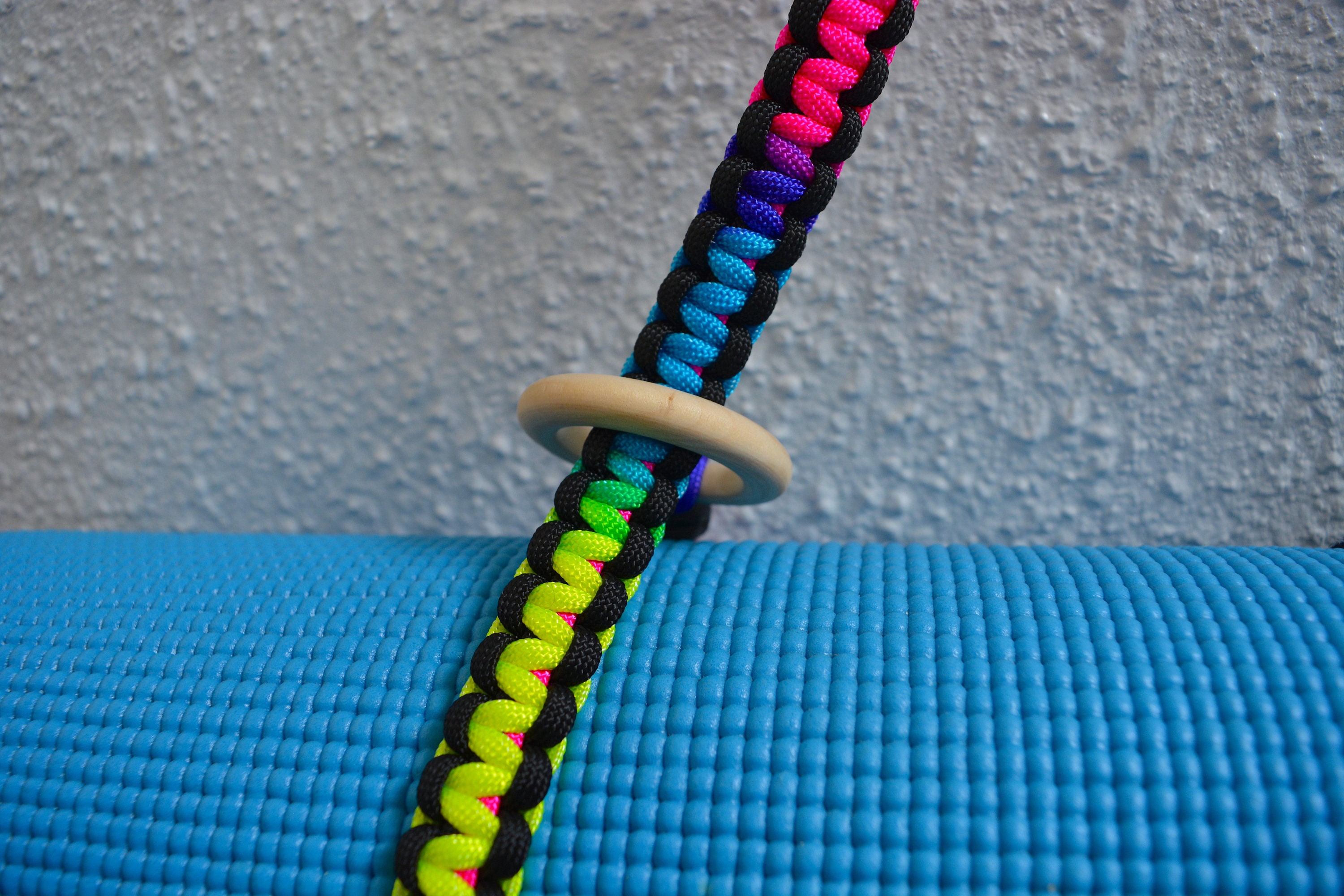 paracord yoga mat strap diy