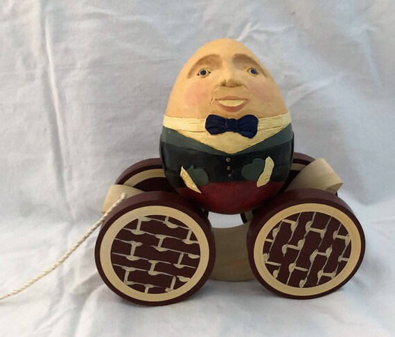 humpty dumpty pull toy