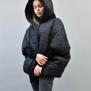 Black Quilted Jacket/Windproof Jacket/Black Hooded Winter Jacket/Trendy Jacket/Buttoned Jacket/Winter Extravagant Coat/Cropped Jacket/F2187