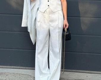 Elegant Striped Wide-Leg Pants/High Waist Trousers/Classic Pinstripe Design/Comfortable Pants/Pleated Pants/Elegant Pants/Office Wear/F2527