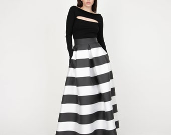 Jupe Maxi longue noire/blanche/jupe taille haute ou basse/jupe ceinture longue/jupe rayée faite à la main/jupe à rayures noires/jupe formelle/jupe/F1035