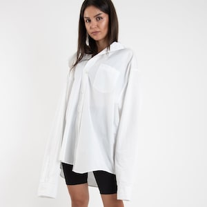 Extravagant Shirt/Oversized Shirt/Minimalist White Shirt/White Shirt/Loose Oversized shirt with pocket/Unisex White Shirt/Modern Shirt/F2406