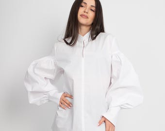 Blusa holgada vanguardista con botones en capas únicas/camisa de popelina blanca/blusa extravagante/top de algodón/top informal de gran tamaño/F5020