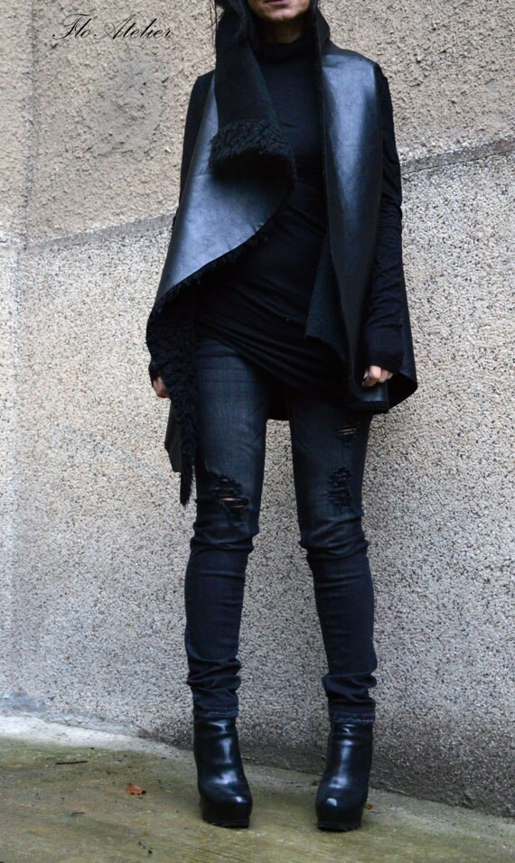 Reversible Winter Vest Black Faux Leather Sleeveless Image 0