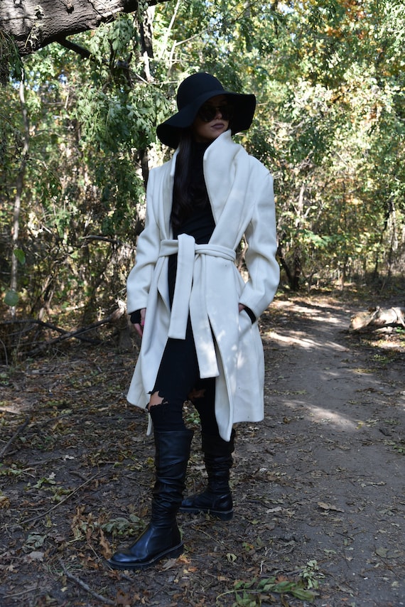 White Lined Coat/cashmere Wool Coat/winter Coat/belted Coat/xxl 