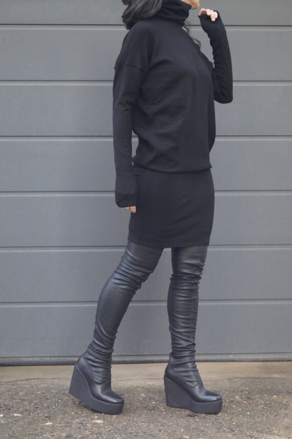 black loose sweater dress