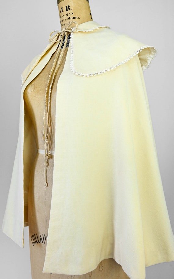 1900s Passerine Capelet - image 3