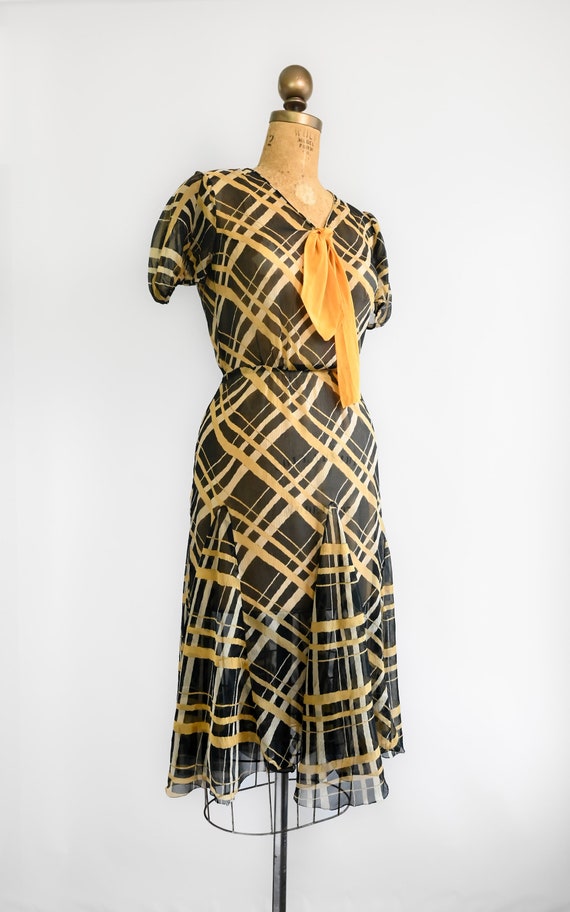 1930s Hexdame Dress - image 5