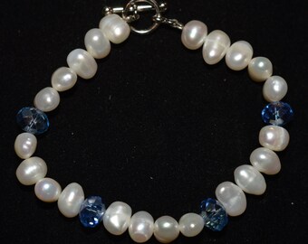 White Fresh Water Pearl and Crystal Bracelet (1017034) - W1-1-16