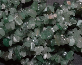 Beautiful Natural Aventurine Chip bead necklace. 1050073