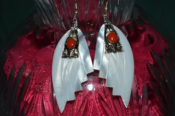 Beautiful Vintage Mother of Pearl  and Coral Carv… - image 1