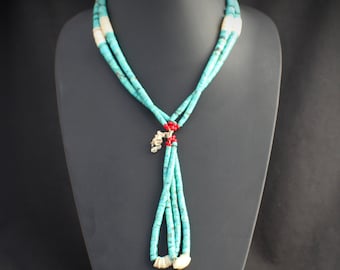 Jacla Kewa Pueblo ketting van Estate Sale, met Kingman turquoise en schelp heishi kralen en rode accentkralen. Traditioneel 10944