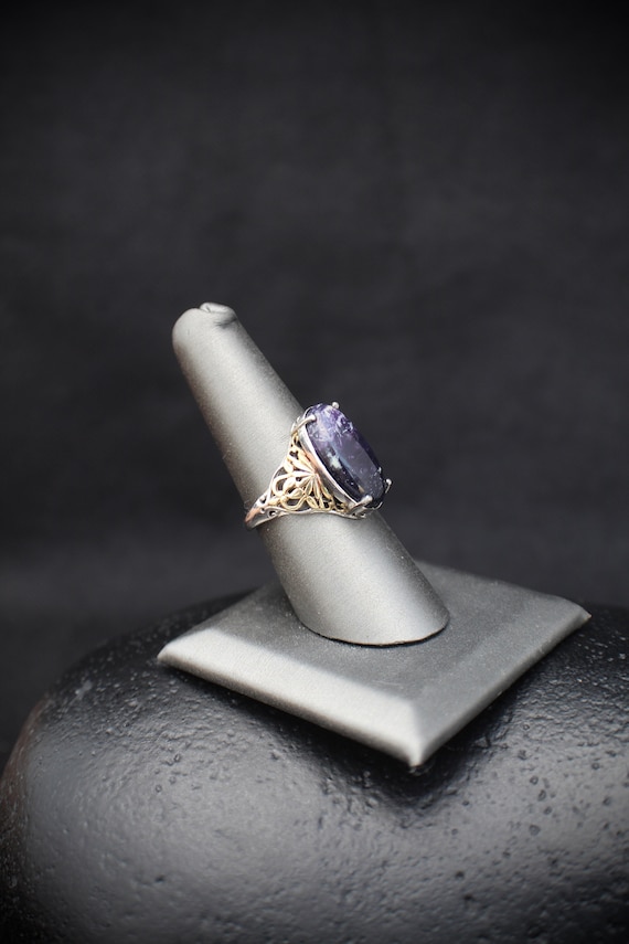 Purple Quartz ring: Large oval Purple quartz stone