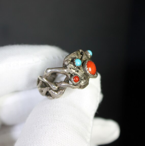 Native American Ring: Large Rustic Sterling Silve… - image 4