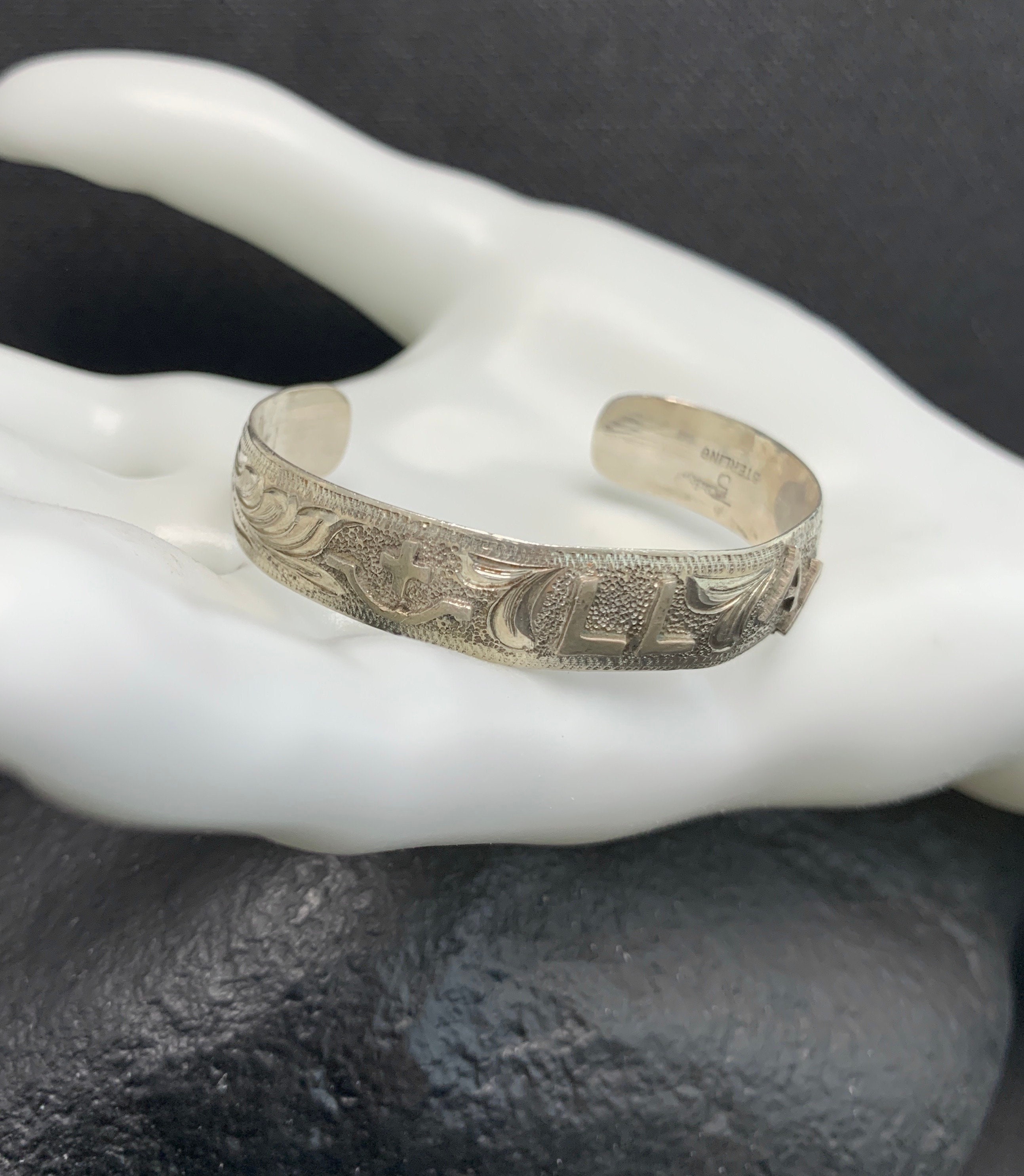 Noahs Ark Highly Detailed Vintage Southwestern Sterling Silver Bracelet Noahs Ark Highly Detailed Vintage Southwestern Sterling Silver Bracelet