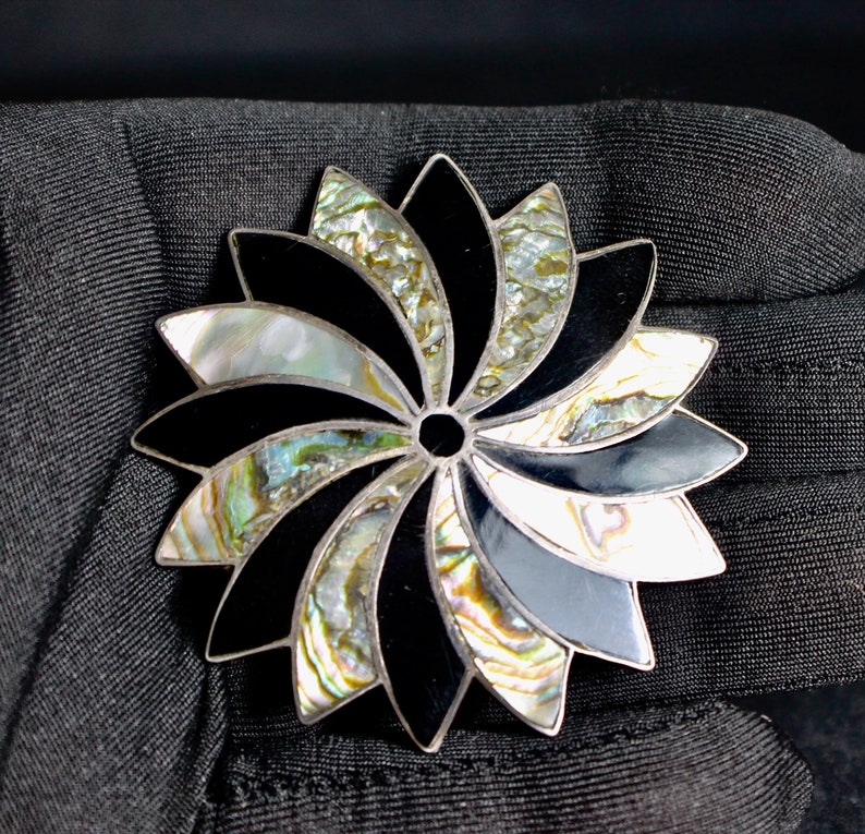 Pin Sterling Silver Pendant Sterling Silver Antique Mother of 5811 Mother of Pearl Made in Mexico Vintage Pinwheel Onyx Antique
