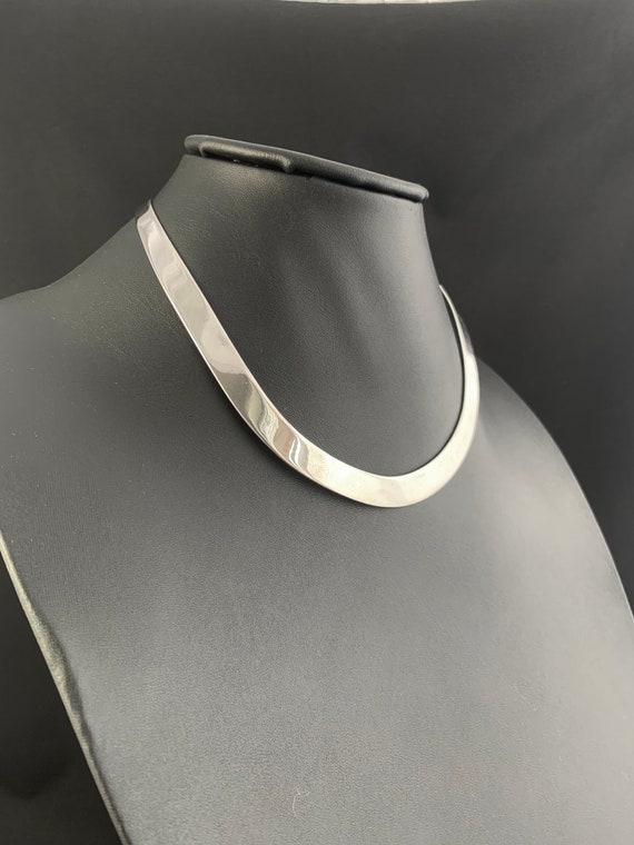 Sterling Silver choker: Necklace, made of  solid s