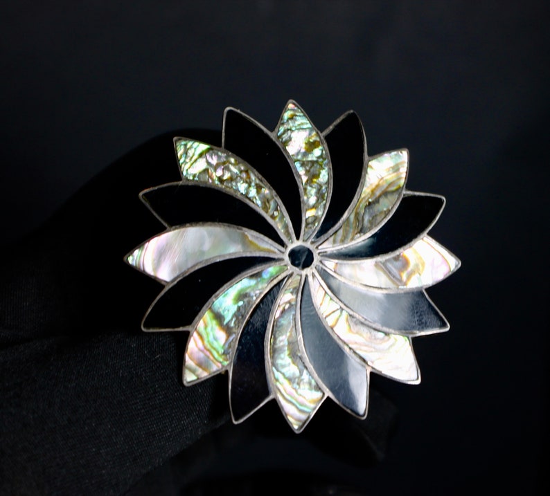Pin Sterling Silver Pendant Sterling Silver Antique Mother of 5811 Mother of Pearl Made in Mexico Vintage Pinwheel Onyx Antique