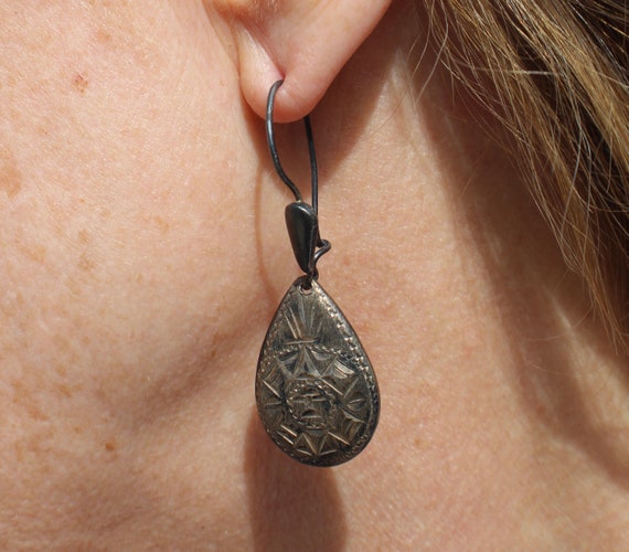 Intricate Vintage Southwestern Geomtric Sterling Silver Earrings Intricate Vintage Southwestern Geomtric Sterling Silver Earrings