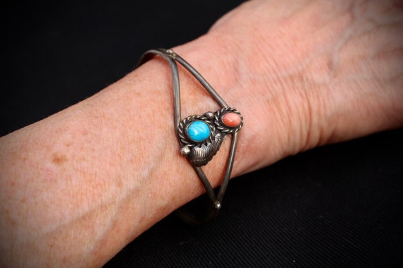 Very Rare Vintage Native American Navajo Turquoise Coral Sterling Silver Leaf Bracelet Very Rare Vintage Native American Navajo Turquoise Coral Sterling Silver Leaf Bracelet
