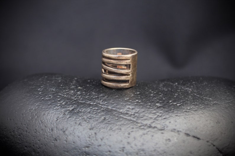 goth sterling silver heavy patina size 5 ring with A-symmetrical bands rustic in tube shape and stamped 925 Steampunk 11045