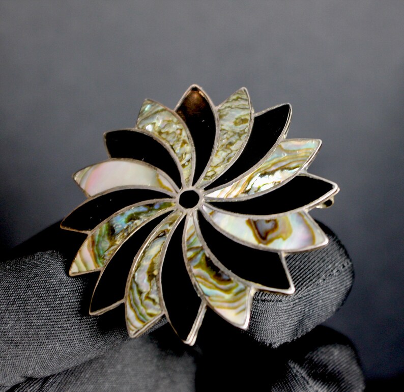 Pin Sterling Silver Pendant Sterling Silver Antique Mother of 5811 Mother of Pearl Made in Mexico Vintage Pinwheel Onyx Antique