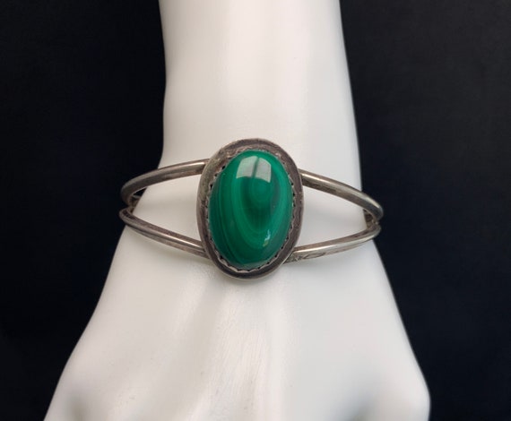 Rare Vintage Native American Navajo Coral Malachite Sterling Silver Interlocking Ring Set Rare Vintage Native American Navajo Coral Malachite Sterling Silver Interlocking Ring Set
