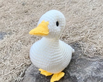 Happy Duck amigurumi pattern