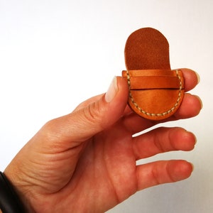 Leather pill box for your pocket, Pocket pill box, Small pill case for the pill of the heart, Tiny pill case, Emergency pill box. image 10