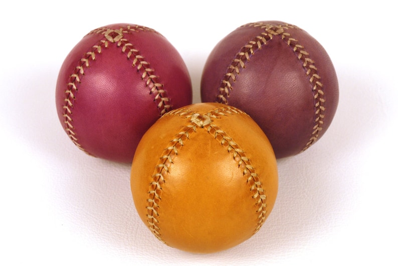 Violet Yellow 75mm diameter Blue violet Juggling set Juggler Learn to Juggling Juggling balls Circus Set of 3 leather juggling balls